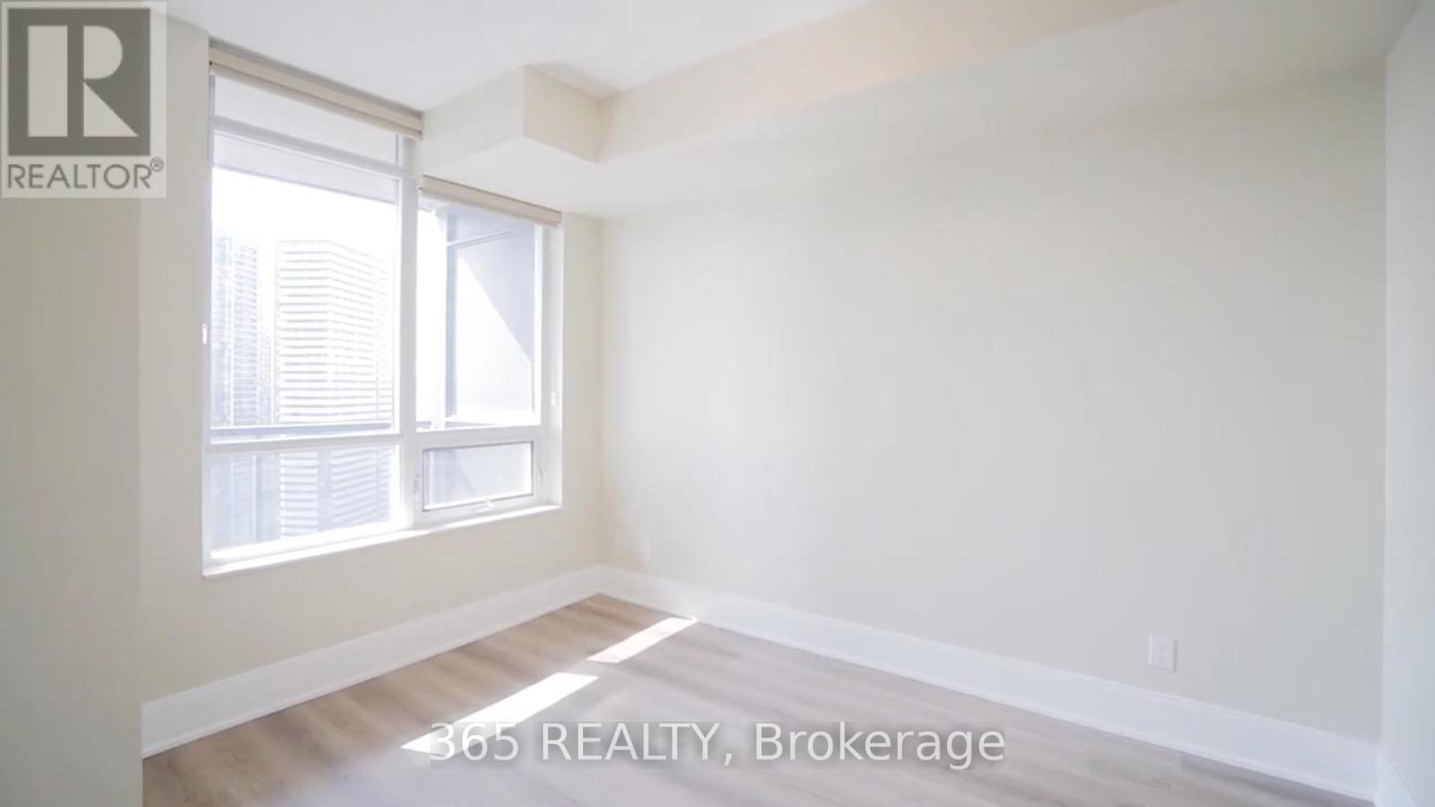 2903 - 330 Burnhamthorpe Avenue W, Mississauga, Ontario  L5B 0E1 - Photo 13 - W12958070