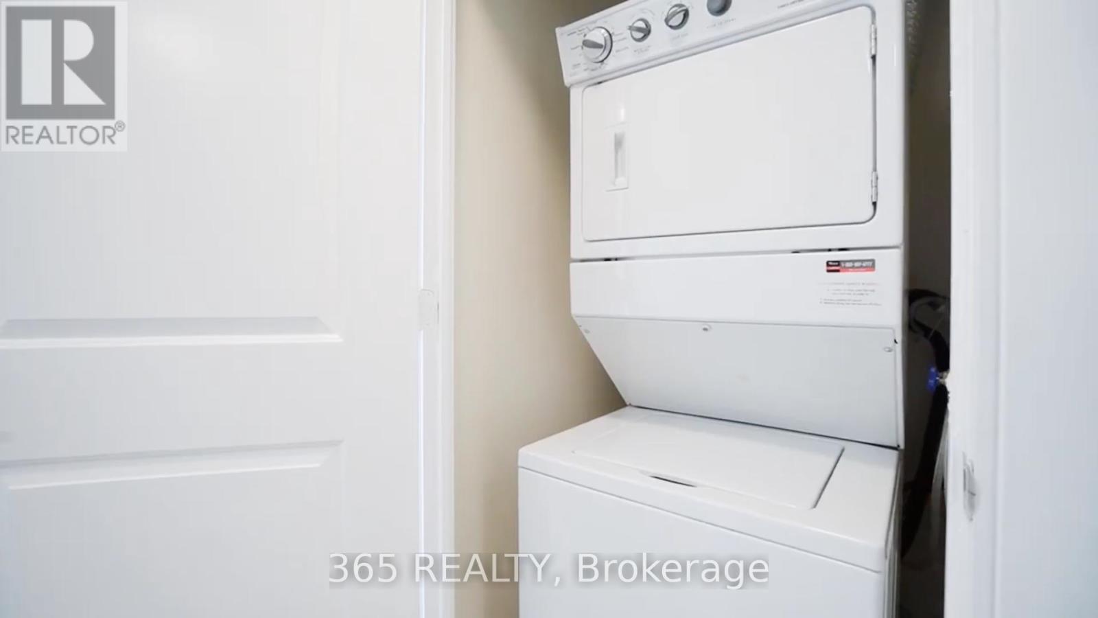 2903 - 330 Burnhamthorpe Avenue W, Mississauga, Ontario  L5B 0E1 - Photo 18 - W12958070