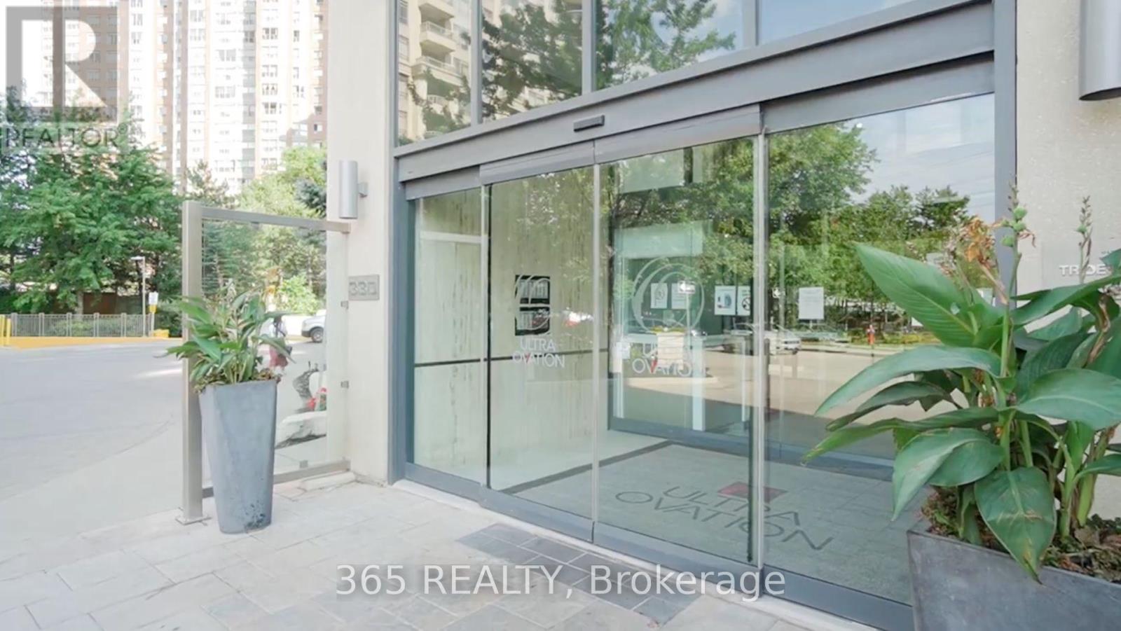 2903 - 330 Burnhamthorpe Avenue W, Mississauga, Ontario  L5B 0E1 - Photo 2 - W12958070