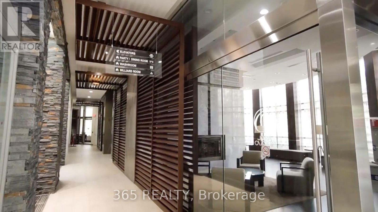 2903 - 330 Burnhamthorpe Avenue W, Mississauga, Ontario  L5B 0E1 - Photo 3 - W12958070