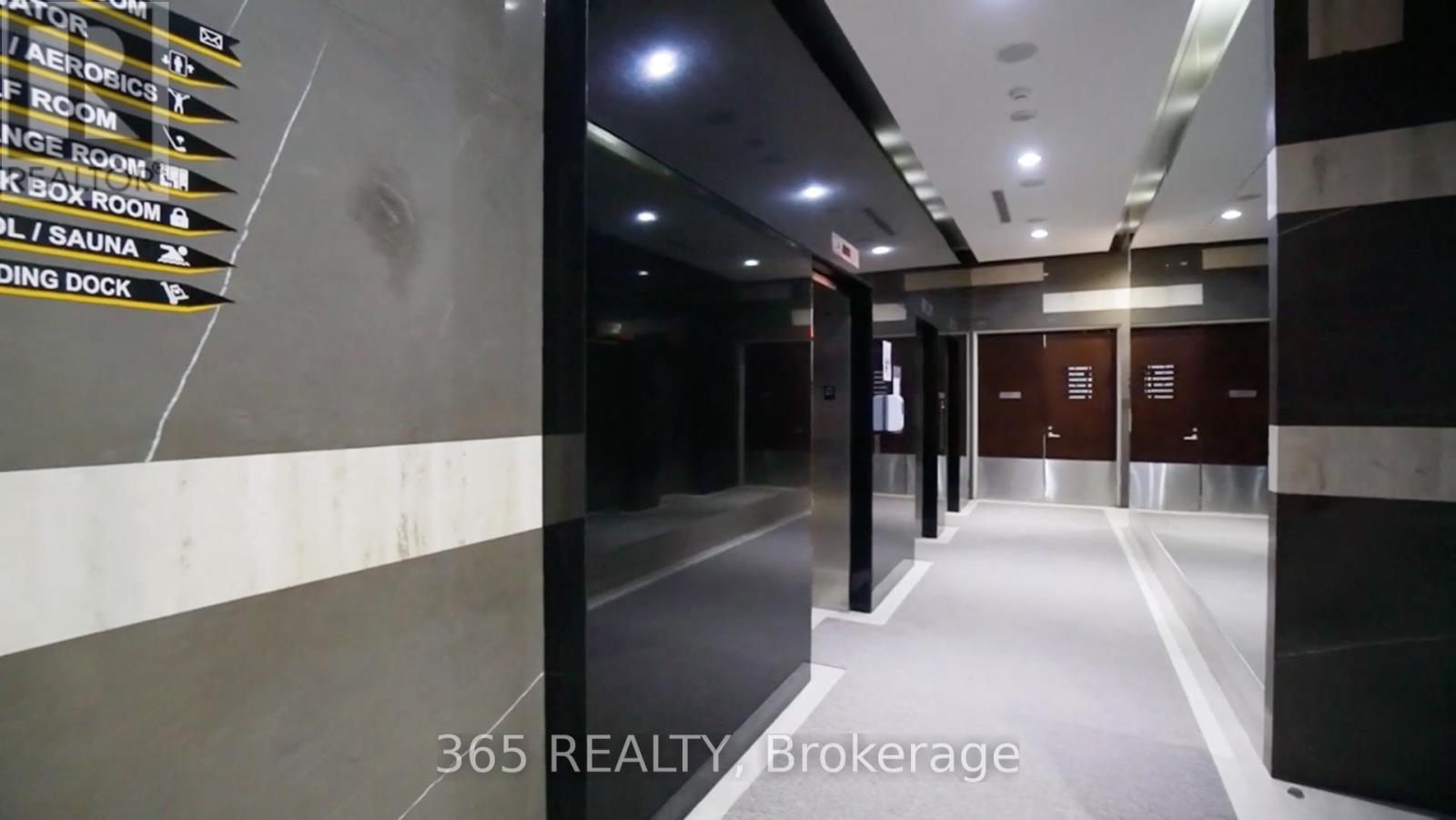 2903 - 330 Burnhamthorpe Avenue W, Mississauga, Ontario  L5B 0E1 - Photo 5 - W12958070