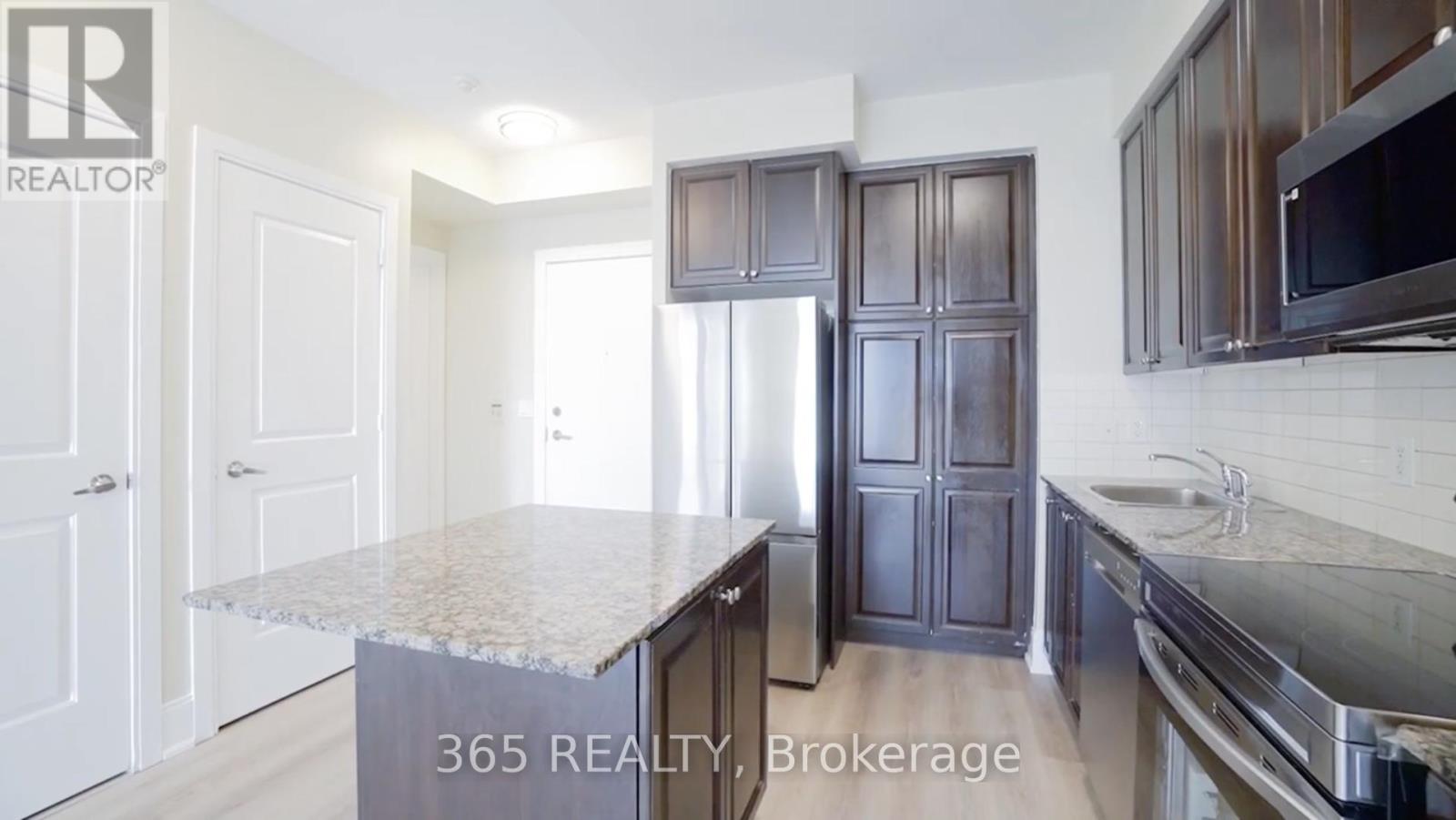 2903 - 330 Burnhamthorpe Avenue W, Mississauga, Ontario  L5B 0E1 - Photo 7 - W12958070