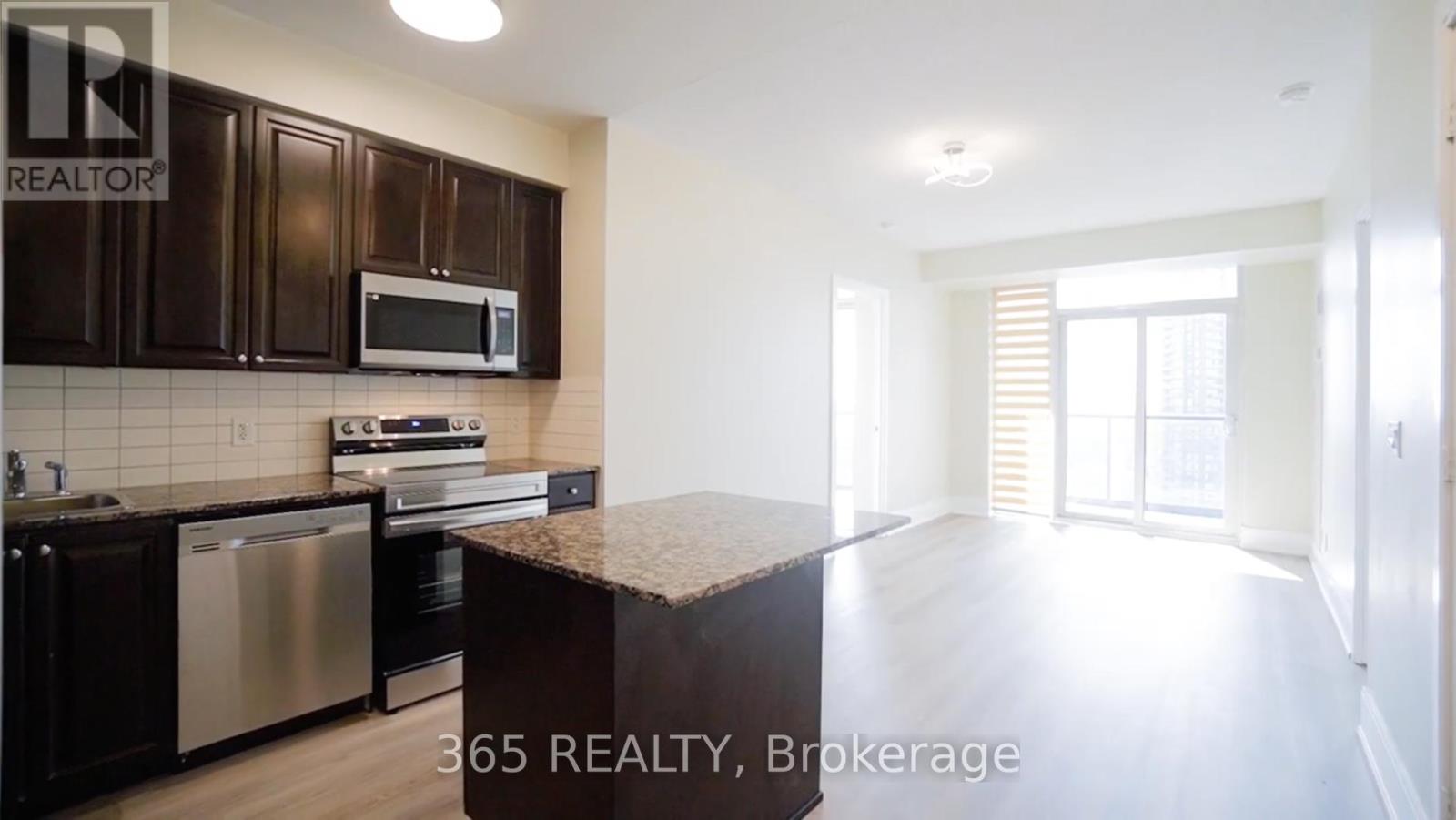 2903 - 330 Burnhamthorpe Avenue W, Mississauga, Ontario  L5B 0E1 - Photo 9 - W12958070