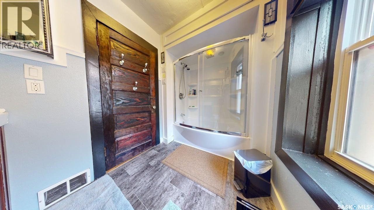 2161 Cameron Street, Regina, Saskatchewan  S4T 2V7 - Photo 21 - SK032052