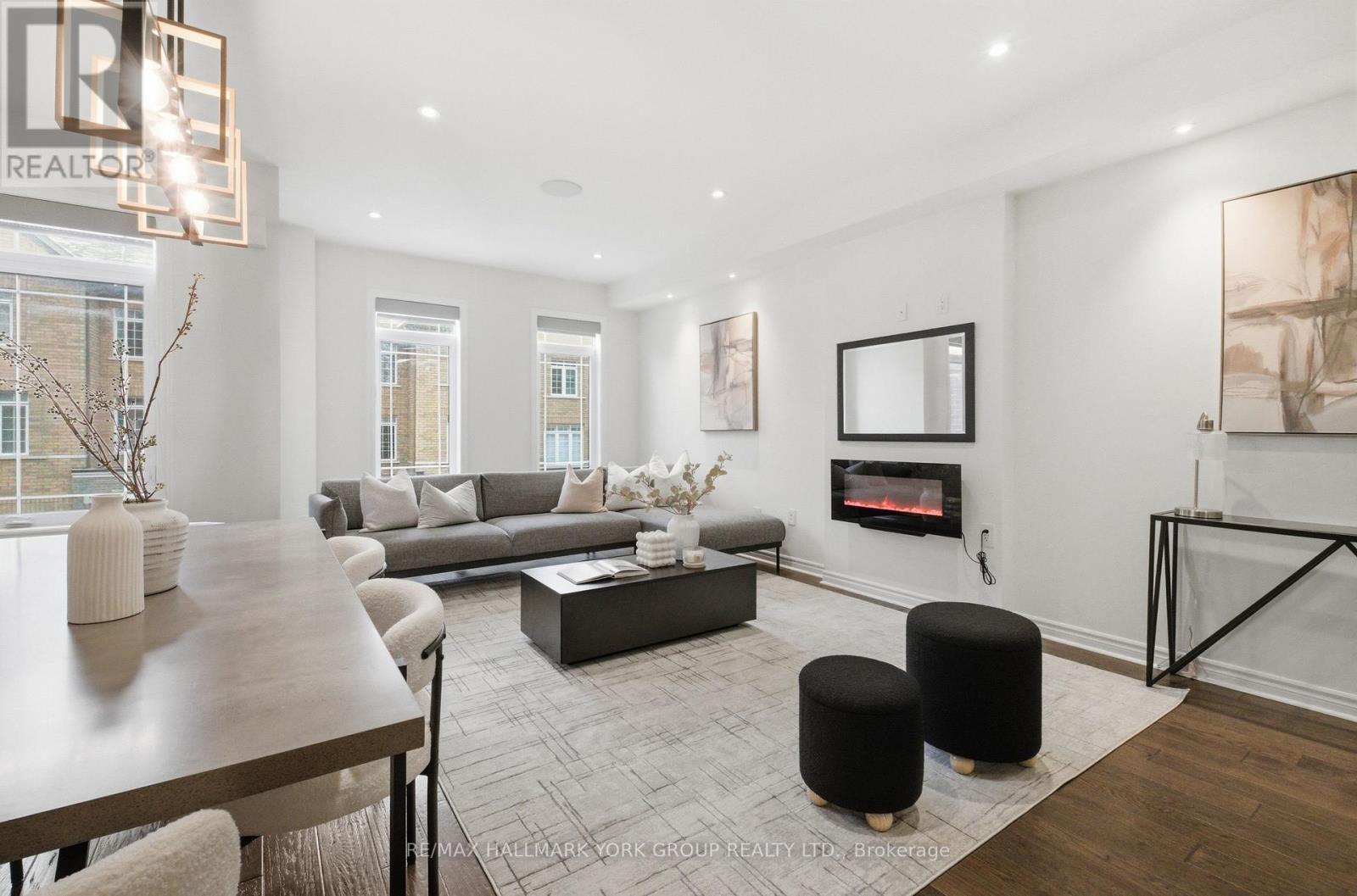 104 Gordon Circle, Newmarket, Ontario  L3Y 0C9 - Photo 19 - N12958080