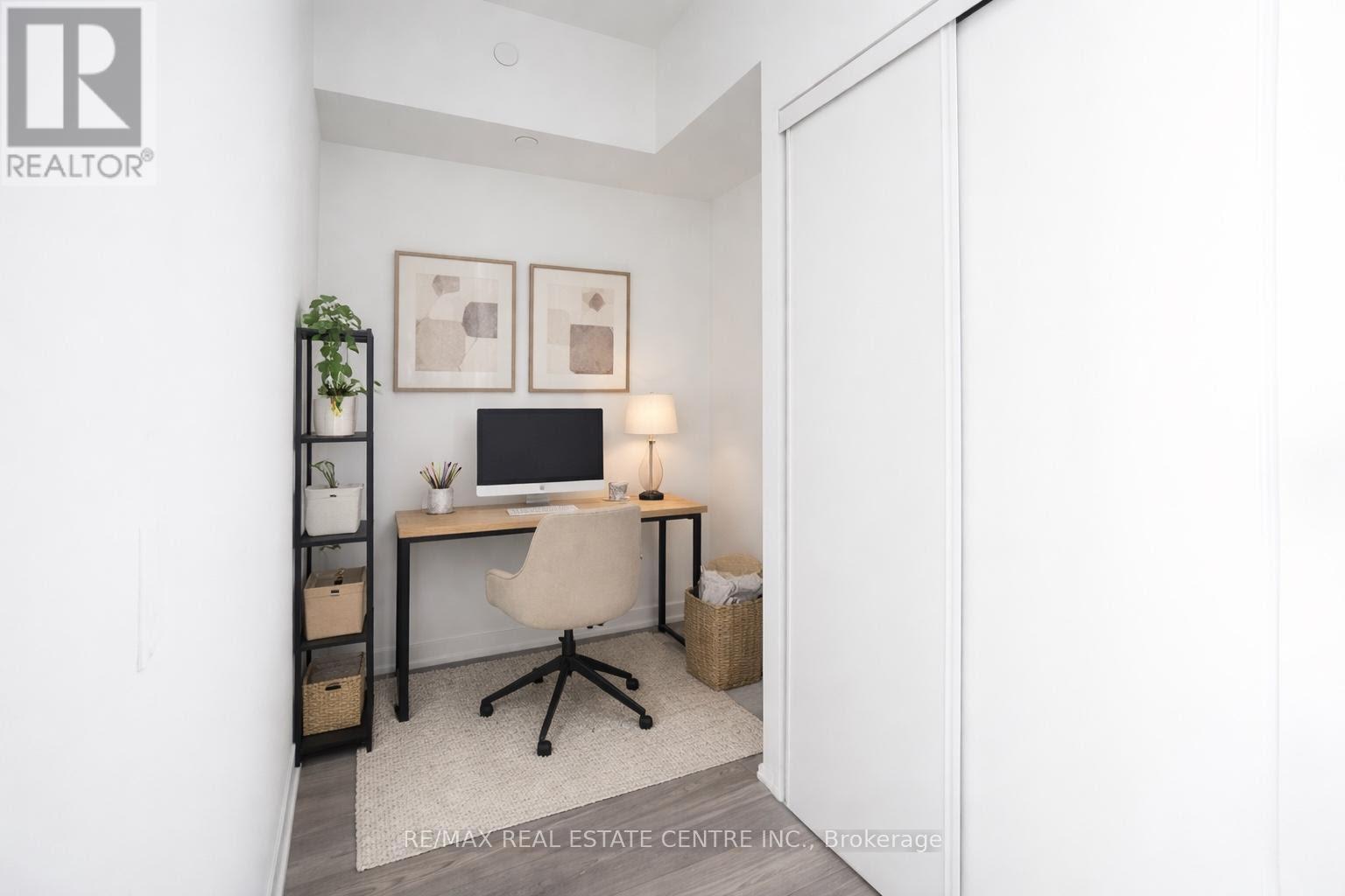 212 - 285 Dufferin Street, Toronto, Ontario  M6K 0J2 - Photo 12 - W12958082