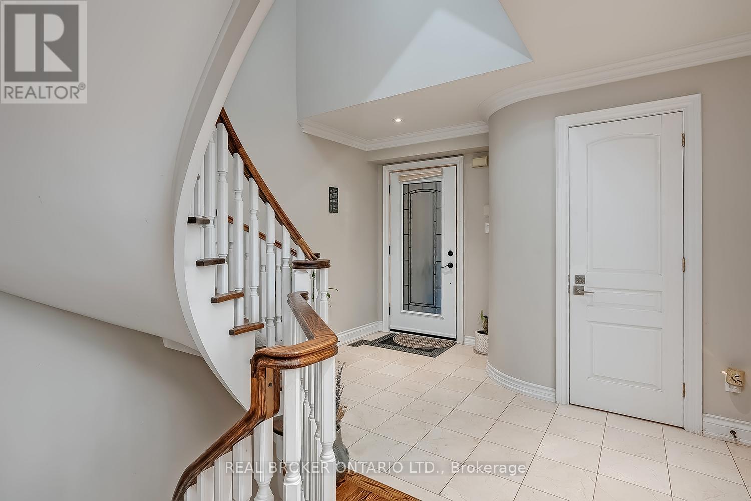 60 - 2250 Rockingham Drive, Oakville, Ontario  L6H 6J3 - Photo 5 - W12958092