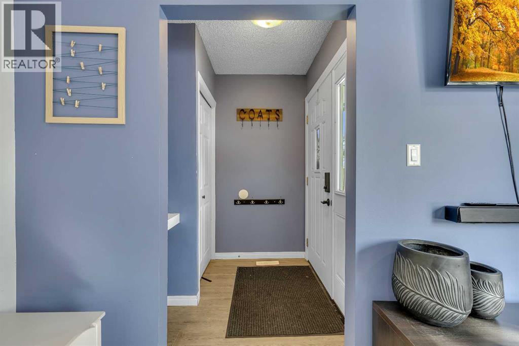 1628 Saskatchewan Street, Crossfield, Alberta  T0M 0S0 - Photo 5 - A2296530