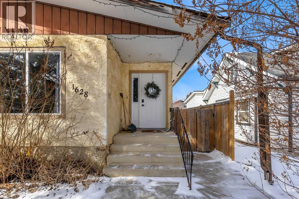 1628 Saskatchewan Street, Crossfield, Alberta  T0M 0S0 - Photo 4 - A2296530