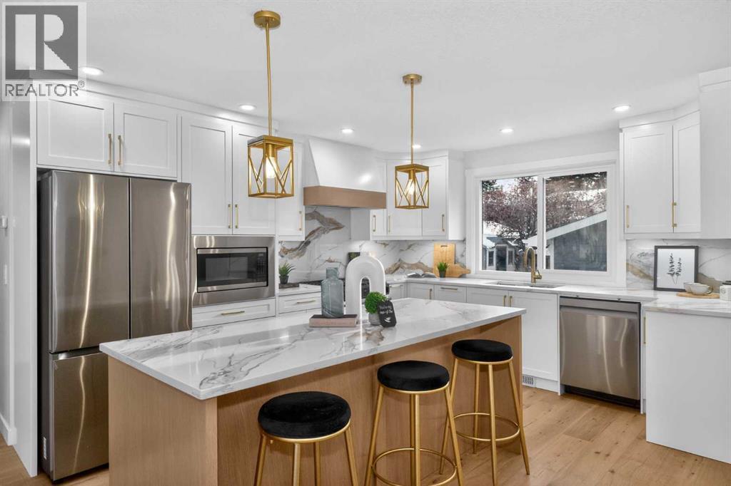 12031 Candiac Road SW, Calgary, Alberta  T2W 1L1 - Photo 6 - A2297412