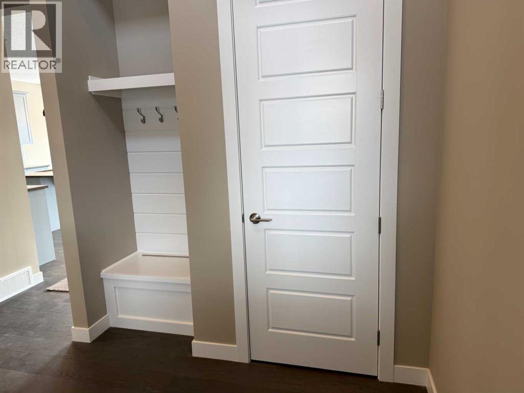 115 Sundown Crescent, Cochrane, Alberta  T4C 1Y3 - Photo 3 - A2297377