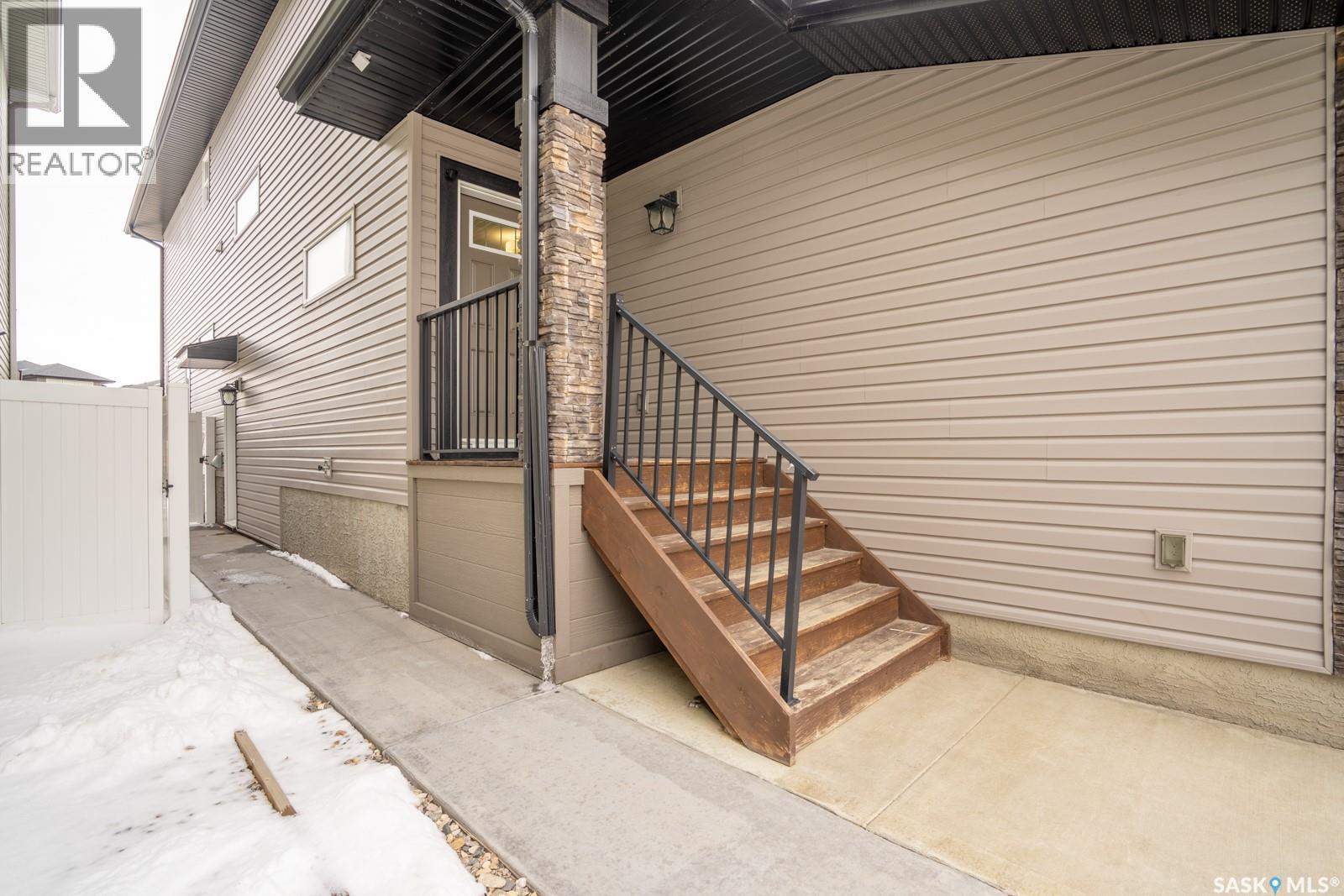 5144 Green Crescent E, Regina, Saskatchewan  S4V 3S9 - Photo 4 - SK032041