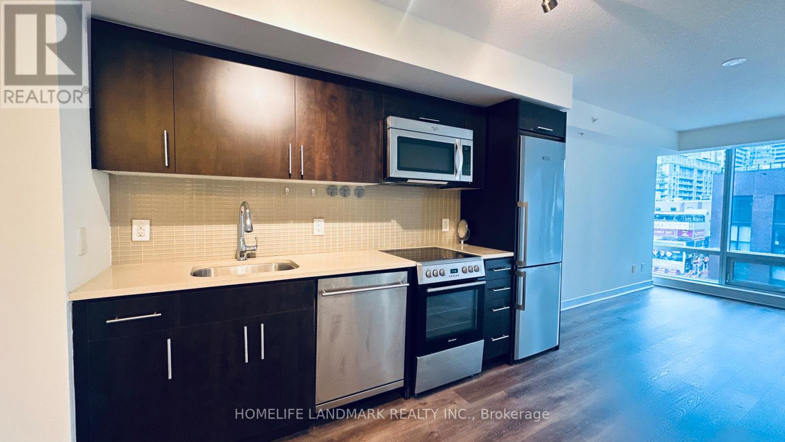 605 - 295 Adelaide Street W, Toronto, Ontario  M5V 0L4 - Photo 12 - C12958090