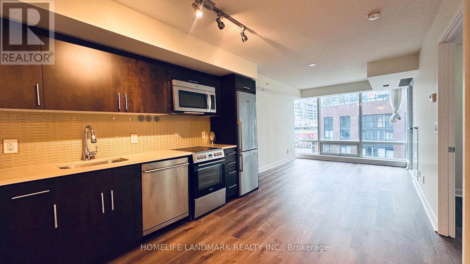 605 - 295 Adelaide Street W, Toronto, Ontario  M5V 0L4 - Photo 4 - C12958090