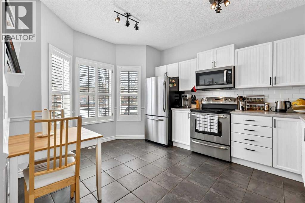 10796 Hidden Valley Drive Nw, Calgary, Alberta  T3A 5H6 - Photo 12 - A2297888