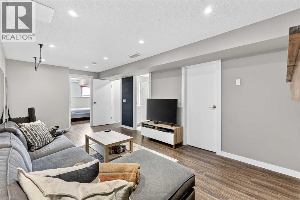 10796 Hidden Valley Drive Nw, Calgary, Alberta  T3A 5H6 - Photo 42 - A2297888