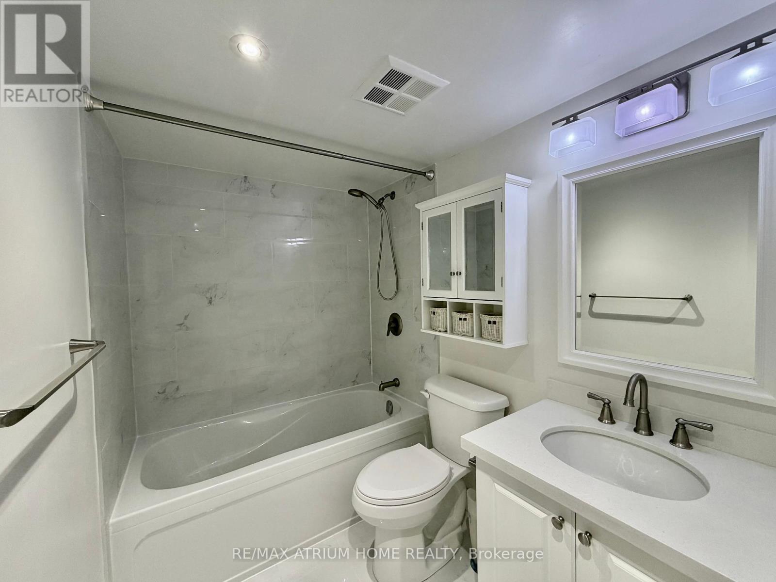 910 - 7 Carlton Street, Toronto, Ontario  M5B 2M3 - Photo 15 - C12958124