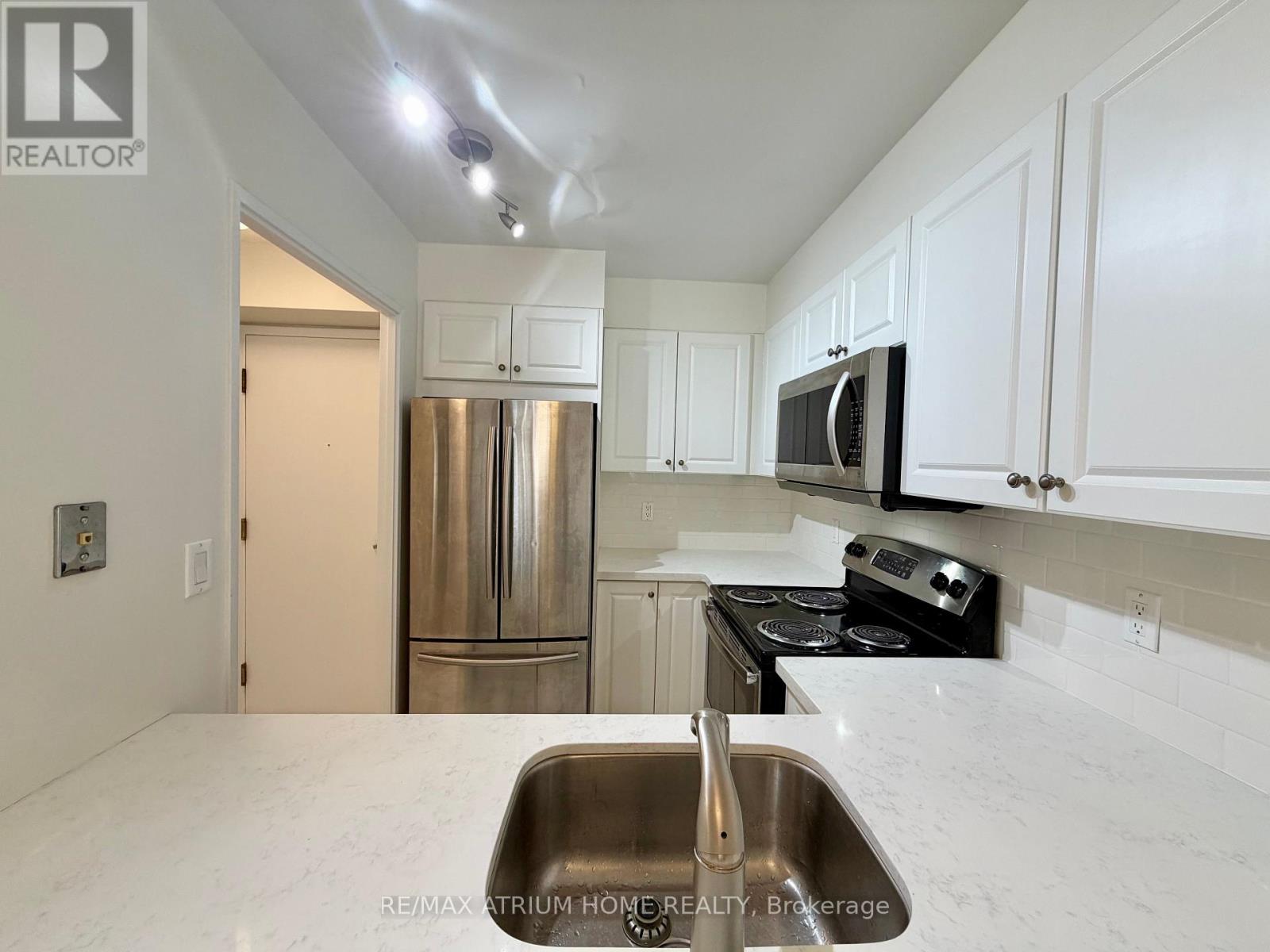 910 - 7 Carlton Street, Toronto, Ontario  M5B 2M3 - Photo 5 - C12958124