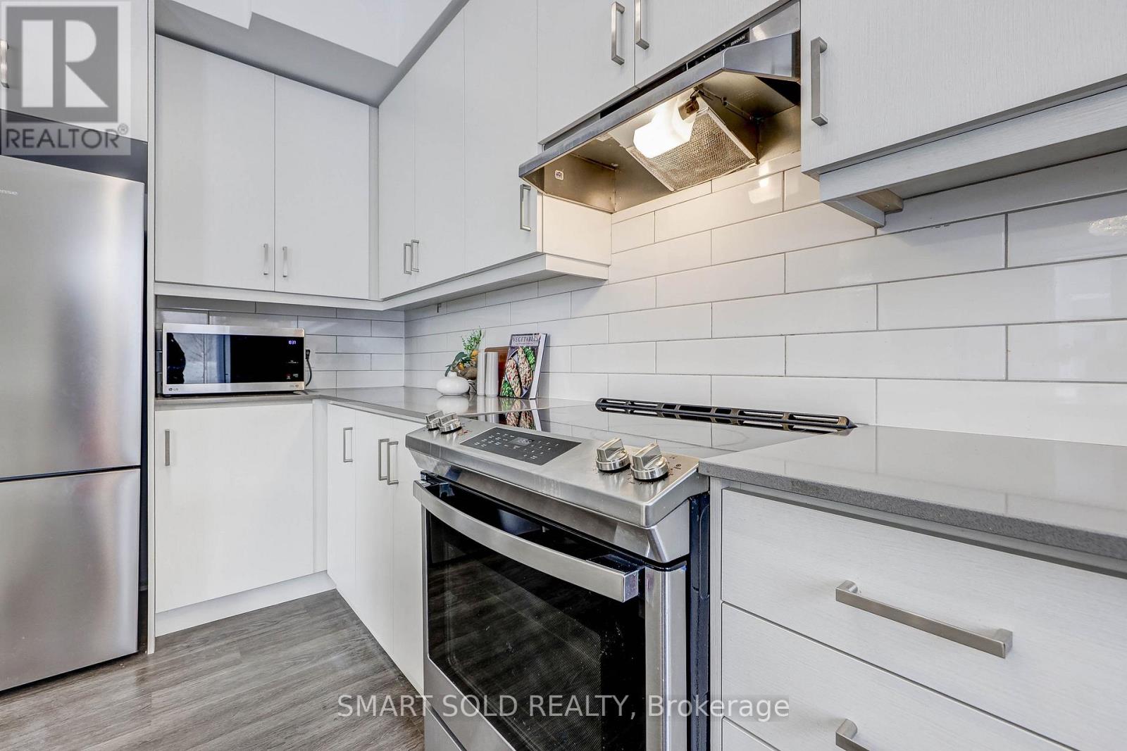 110 - 10 Almond Blossom Mews, Vaughan, Ontario  L4K 0N6 - Photo 8 - N12958096