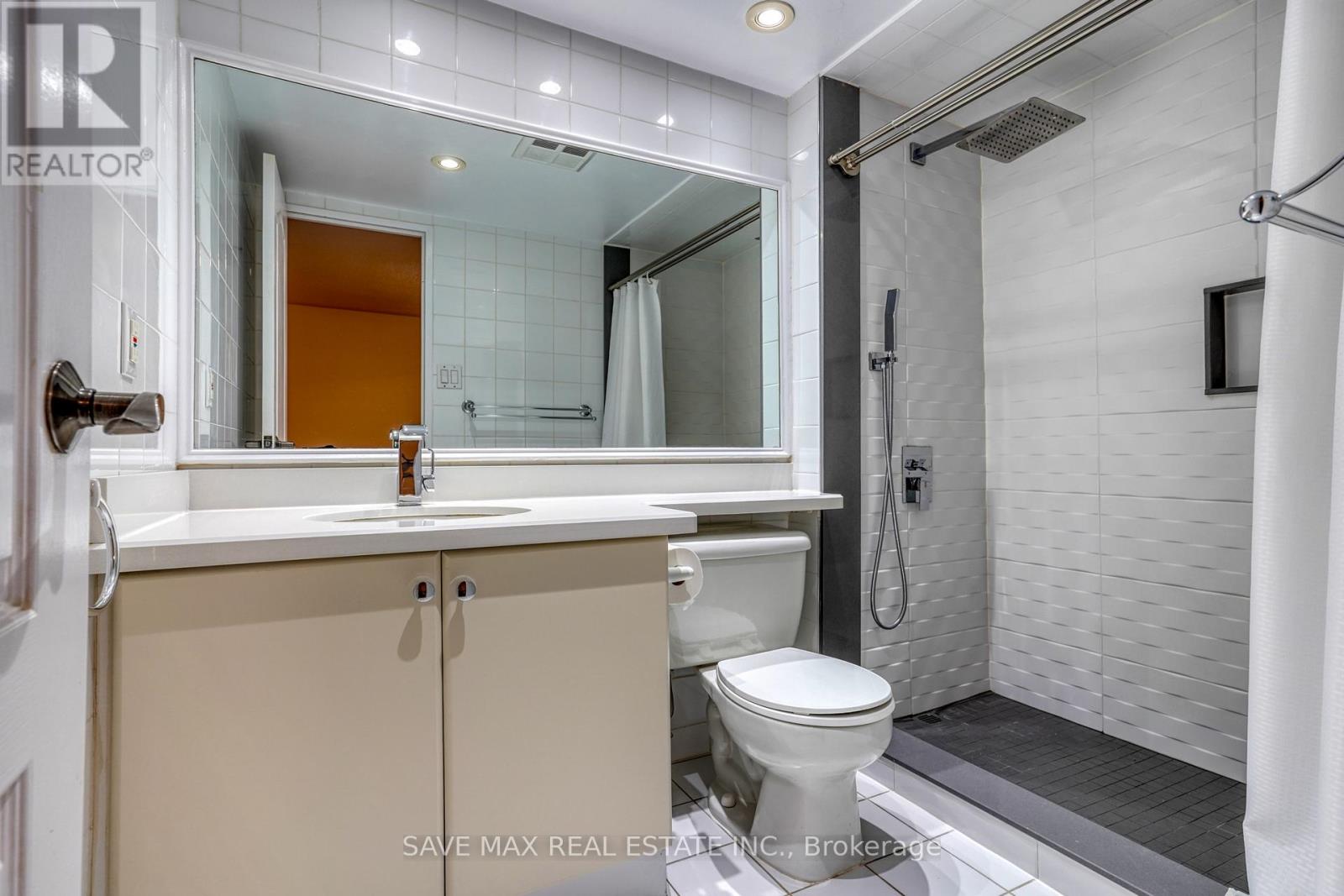 182 - 1250 Mississauga Valley Boulevard S, Mississauga, Ontario  L5A 3R6 - Photo 15 - W12958102