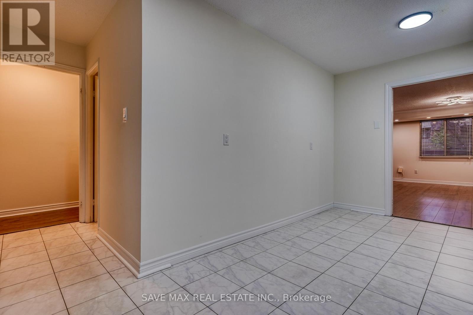 182 - 1250 Mississauga Valley Boulevard S, Mississauga, Ontario  L5A 3R6 - Photo 33 - W12958102