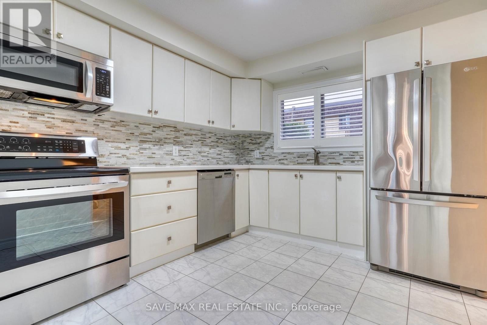 182 - 1250 Mississauga Valley Boulevard S, Mississauga, Ontario  L5A 3R6 - Photo 36 - W12958102