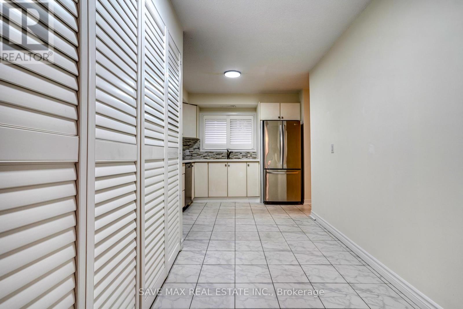 182 - 1250 Mississauga Valley Boulevard S, Mississauga, Ontario  L5A 3R6 - Photo 37 - W12958102