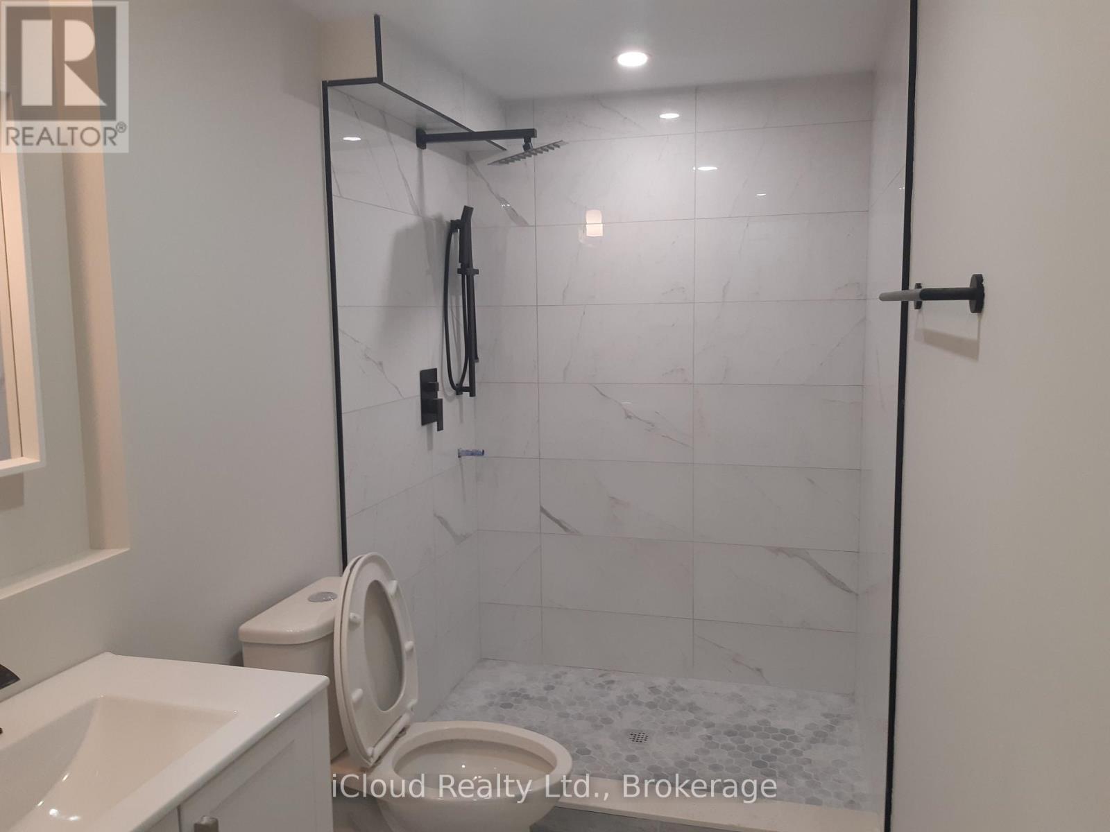 7502 Black Walnut ( Lower Level ) Trail, Mississauga, Ontario  L5N 8A9 - Photo 10 - W12958134