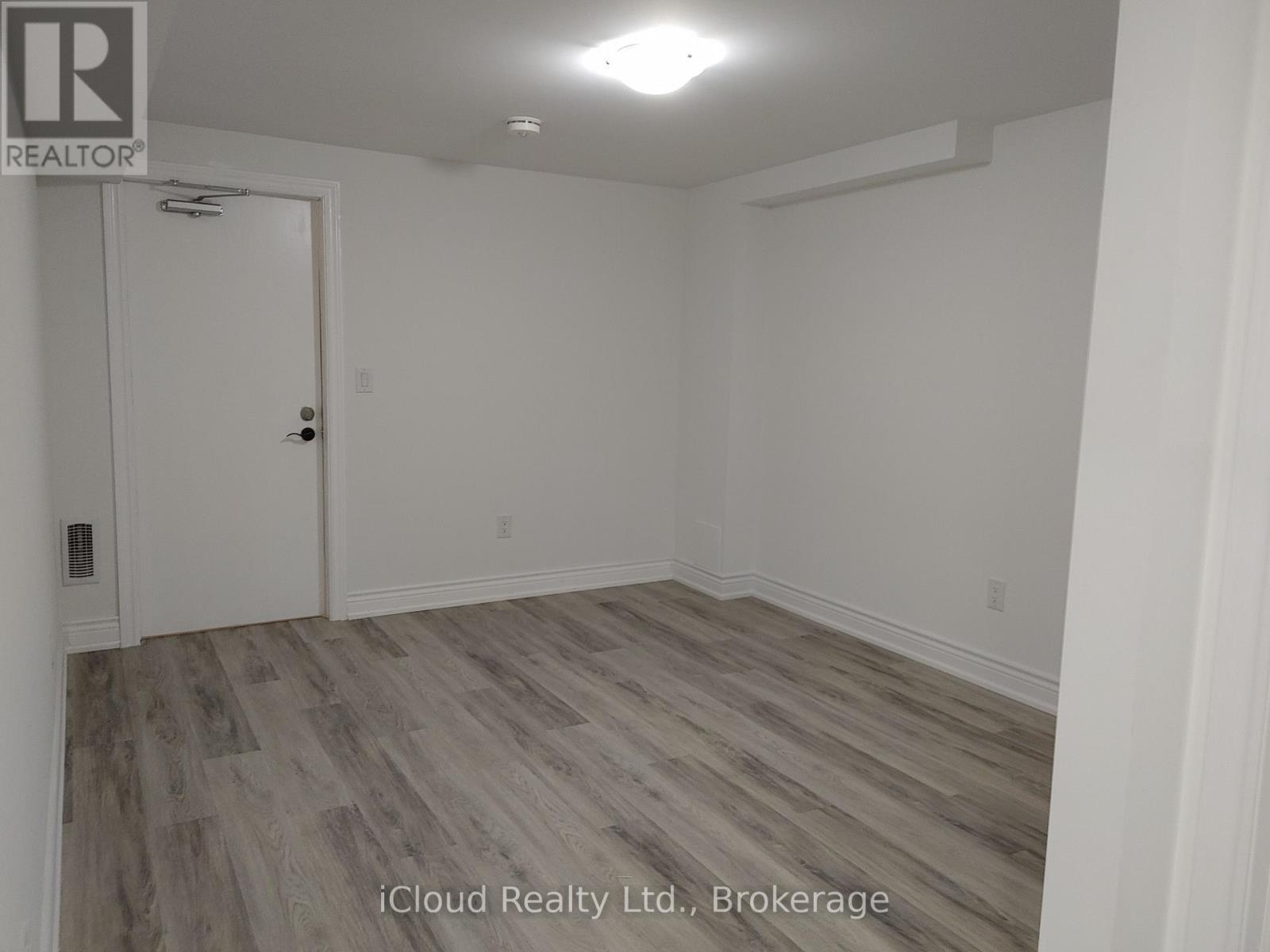 7502 Black Walnut ( Lower Level ) Trail, Mississauga, Ontario  L5N 8A9 - Photo 15 - W12958134