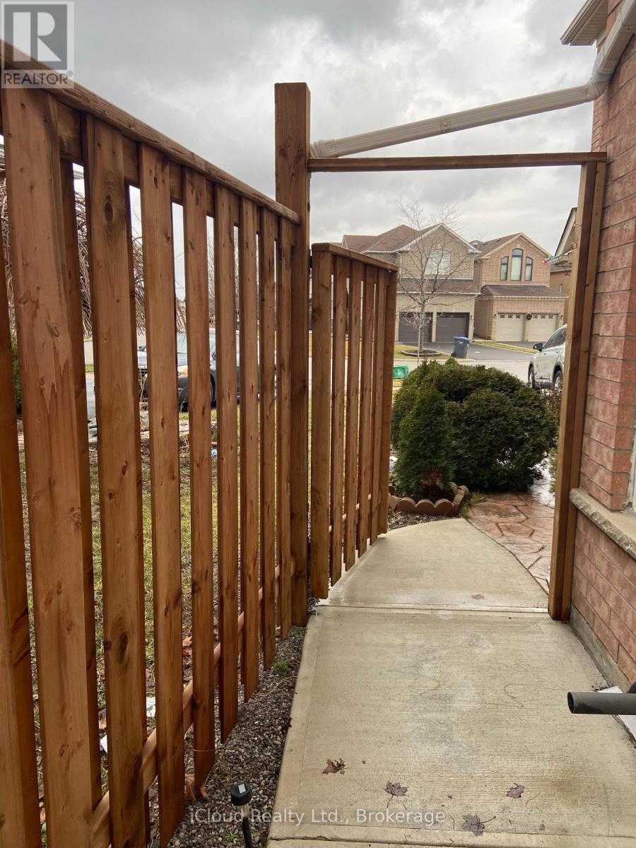 7502 Black Walnut ( Lower Level ) Trail, Mississauga, Ontario  L5N 8A9 - Photo 2 - W12958134