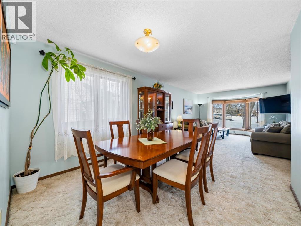 19 Scenic Green NW, Calgary, Alberta  T3L 1A1 - Photo 9 - A2296929