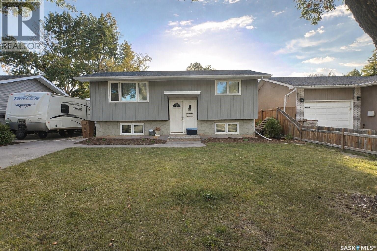 51 Denny CRESCENT, Regina, Saskatchewan