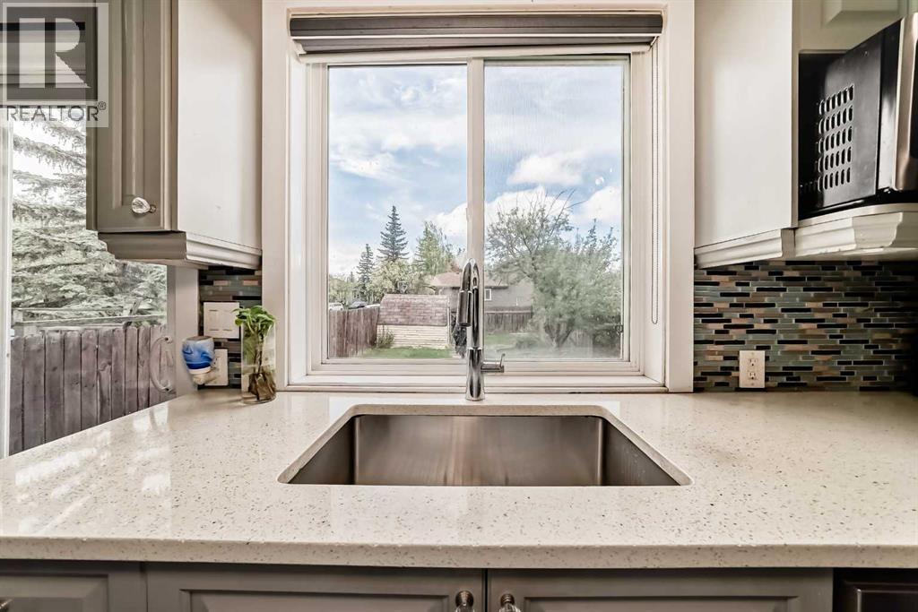 42 Taraglen Road NE, Calgary, Alberta  T3J 2N6 - Photo 7 - A2253274