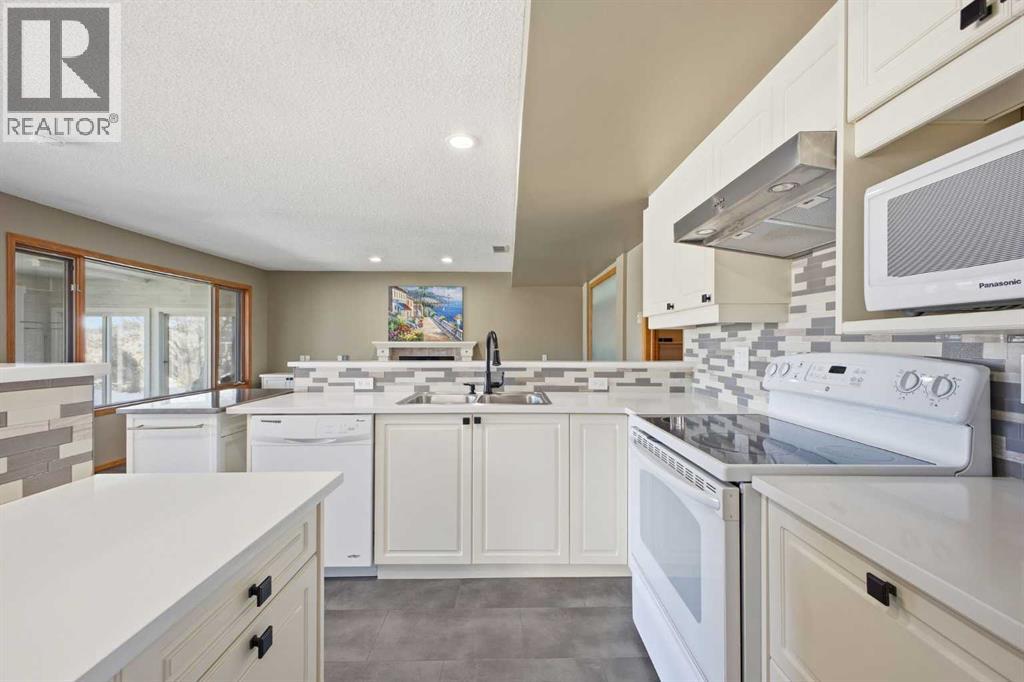 40 Country Hills Close NW, Calgary, Alberta  T3K 3Y9 - Photo 36 - A2292514