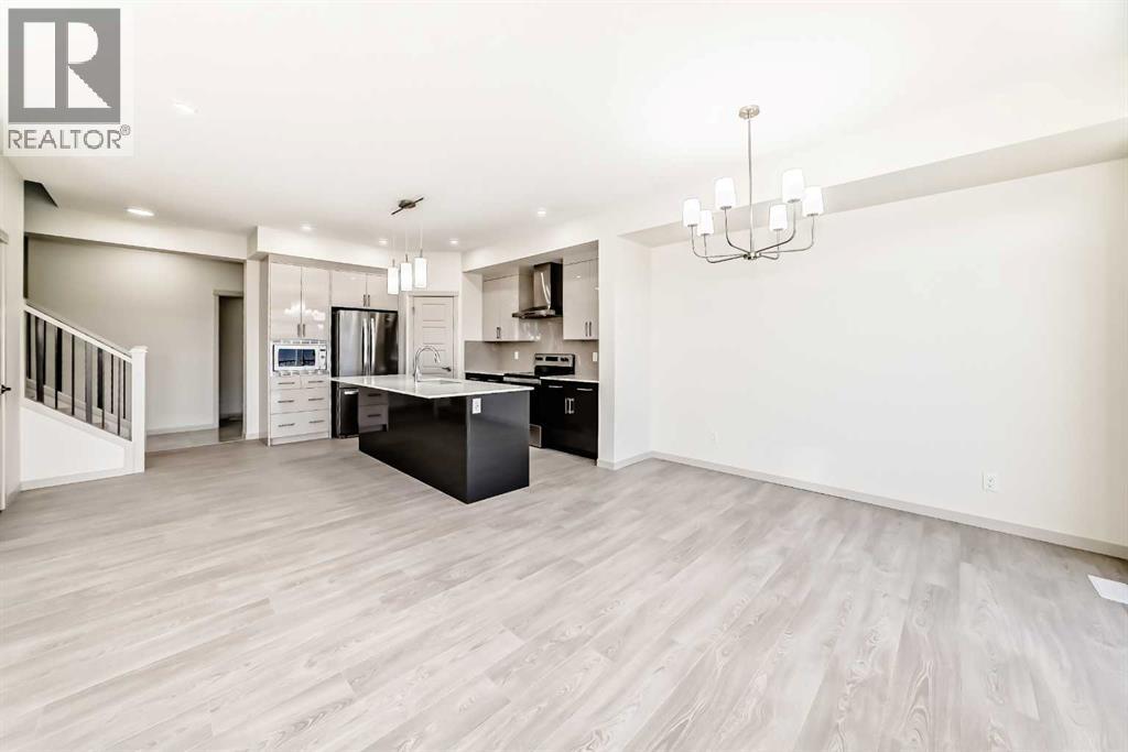 31 Lucas Passage NW, Calgary, Alberta  T3P 1Z4 - Photo 11 - A2283547