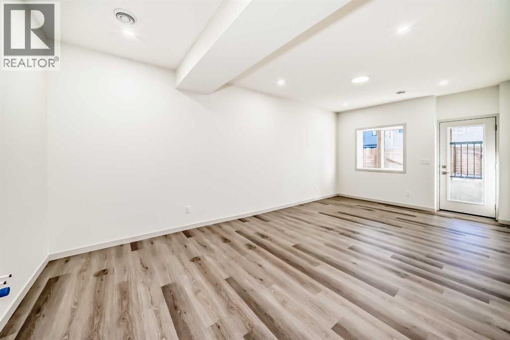 31 Lucas Passage NW, Calgary, Alberta  T3P 1Z4 - Photo 40 - A2283547