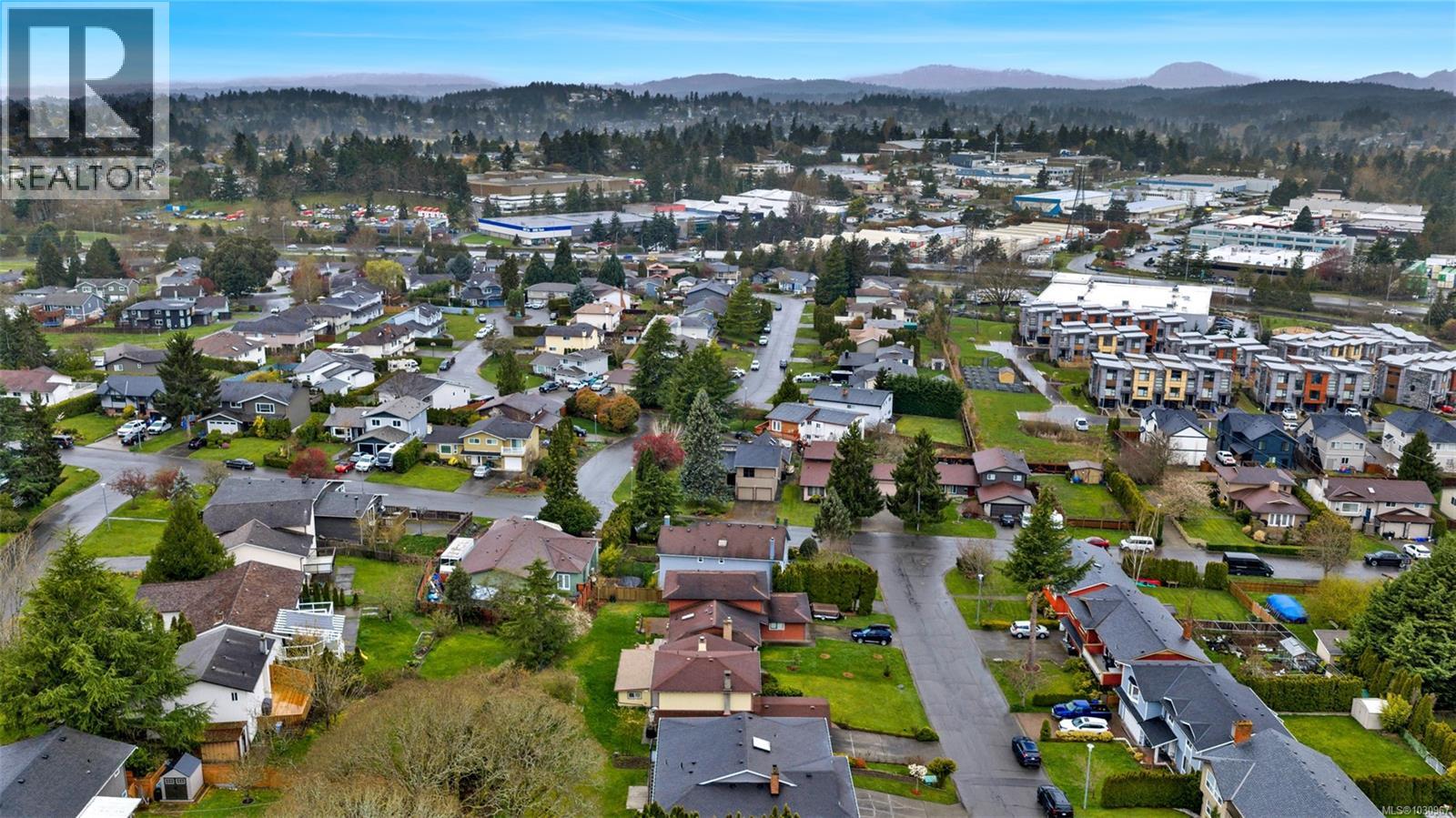 803 Kimberly Pl, Saanich, British Columbia V8X 4R2 - Photo 36 - 1030967