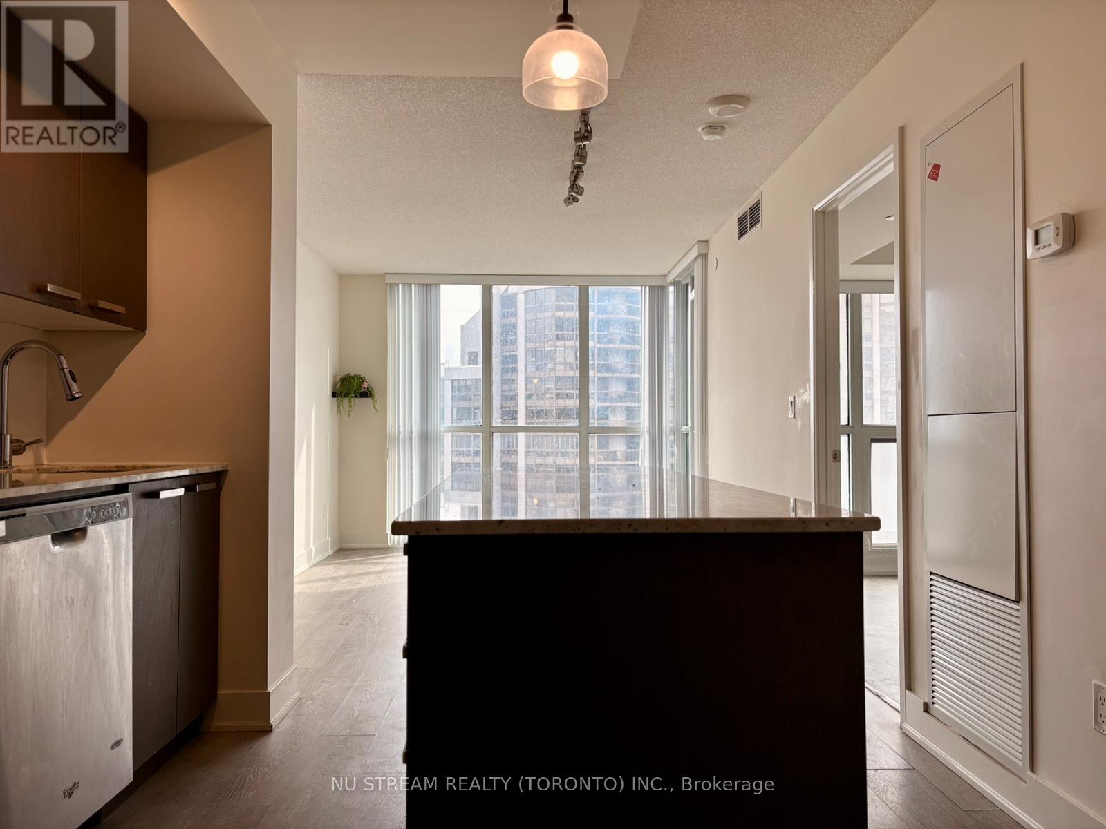 911 - 88 SHEPPARD AVENUE E, Toronto, Ontario