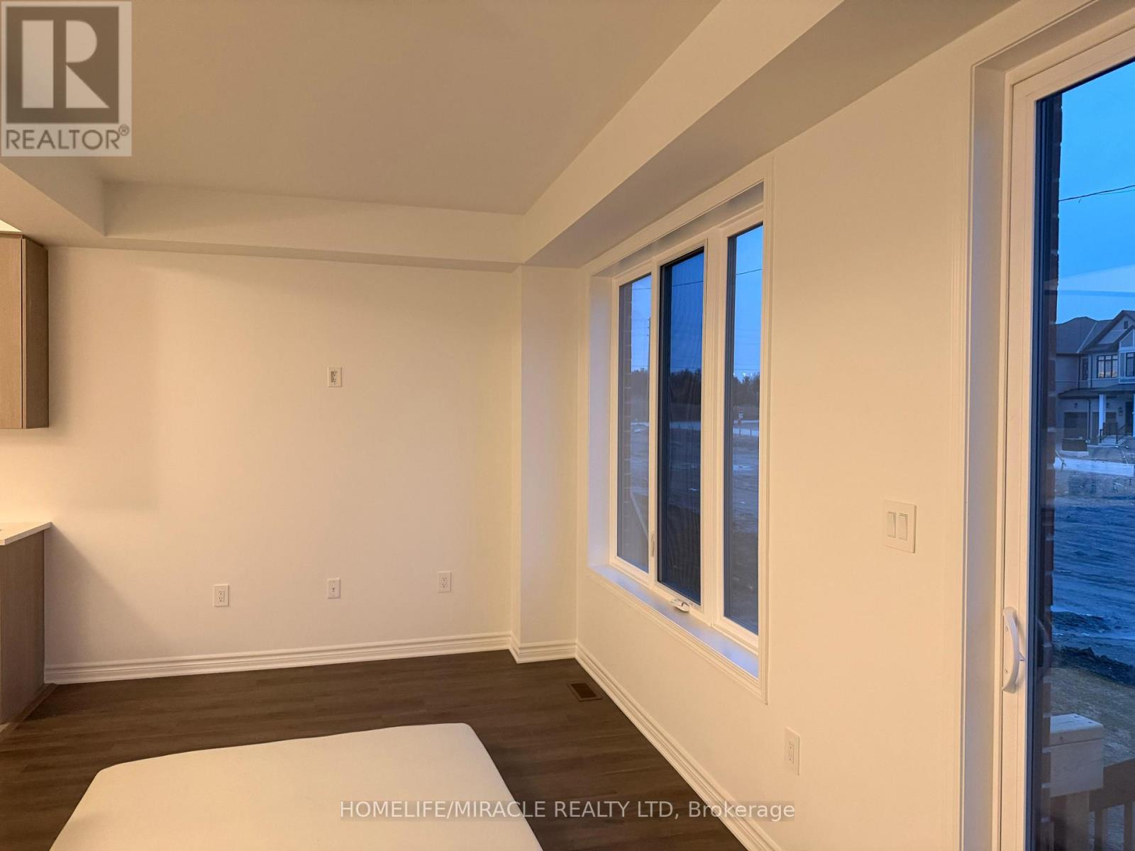 3521 Brickyard Drive, Pickering, Ontario  L1X 0T6 - Photo 8 - E12948318