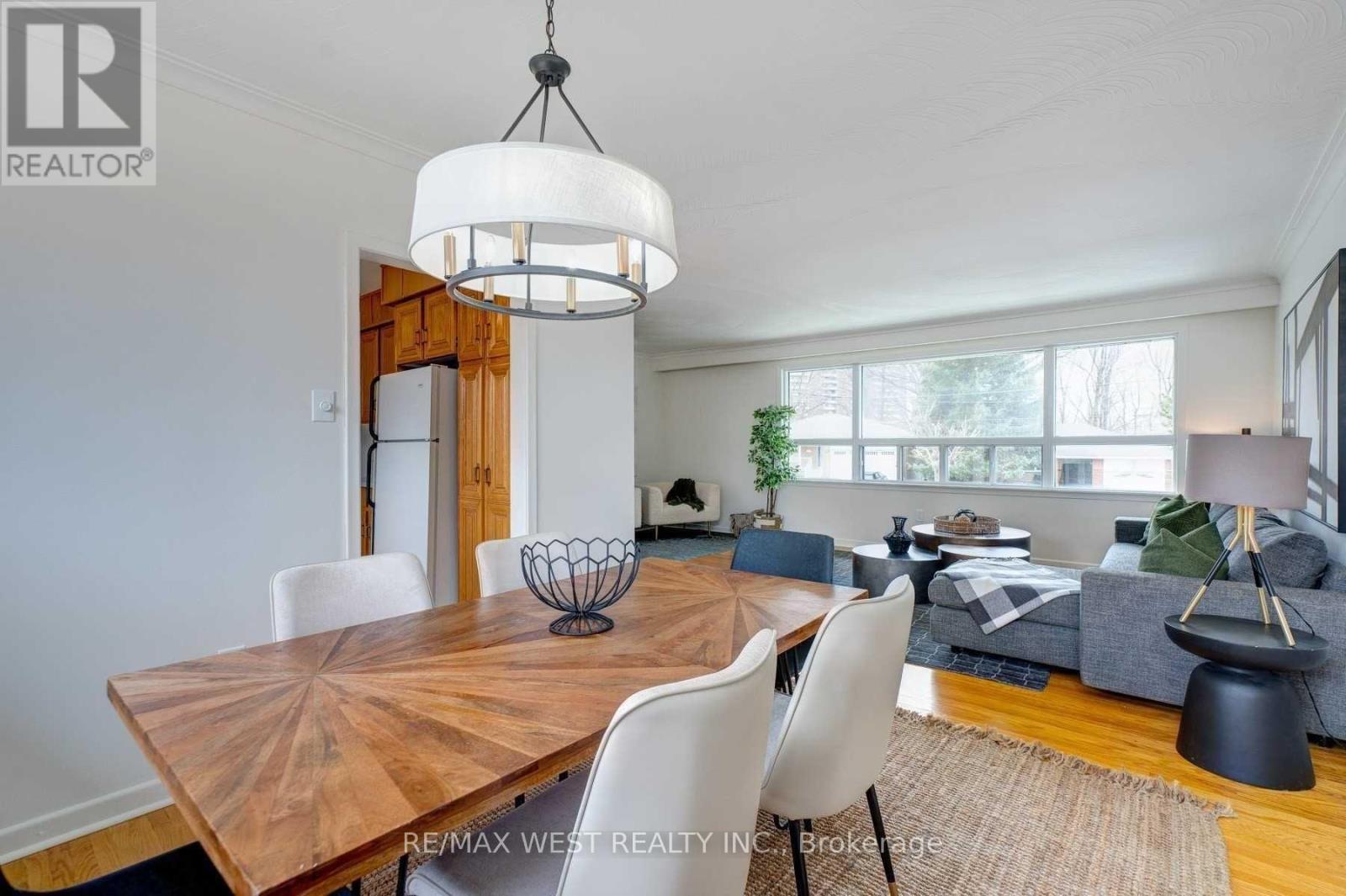 29 Fulwell Crescent, Toronto, Ontario M3J 1Y4 - Photo 9 - W12943466