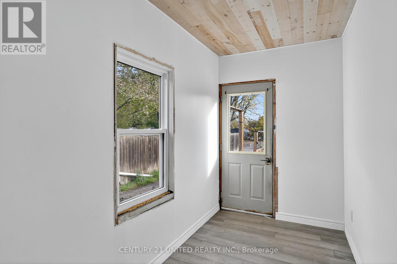 201 Romaine Street, Peterborough, Ontario  K9J 2C3 - Photo 15 - X12816034