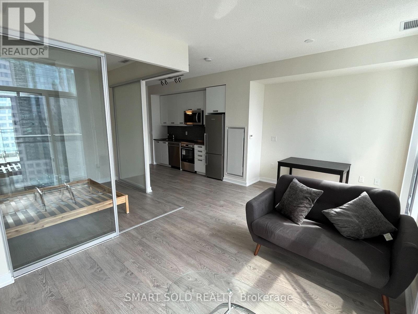 2303 - 99 John Street, Toronto, Ontario  M5V 0S6 - Photo 4 - C12958138