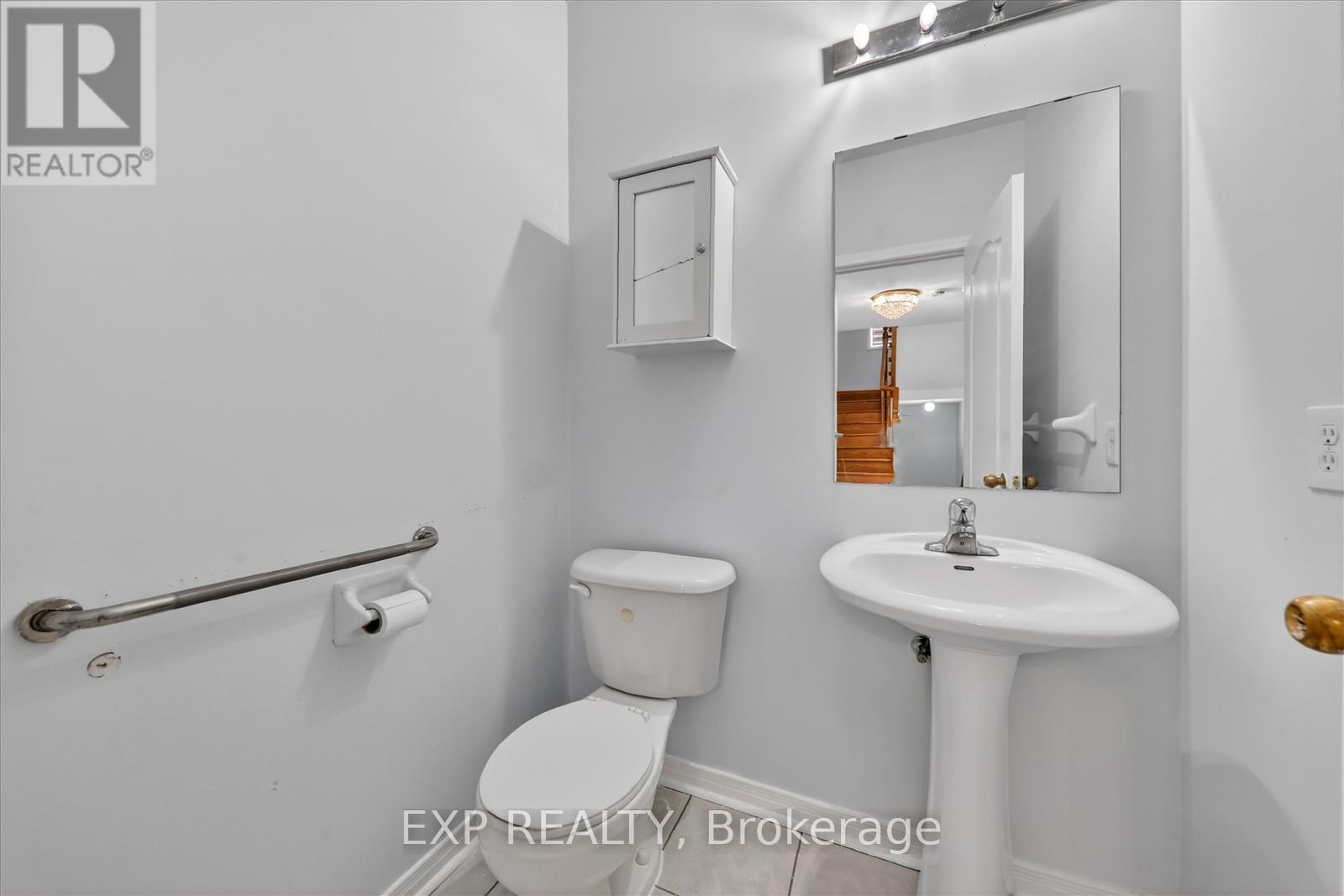 31 Cobblehill Crescent, Brampton, Ontario  L6P 2M4 - Photo 17 - W12958154