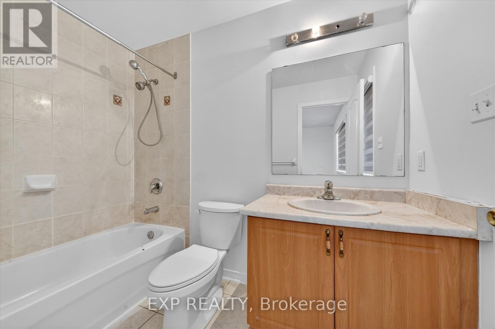 31 Cobblehill Crescent, Brampton, Ontario  L6P 2M4 - Photo 23 - W12958154