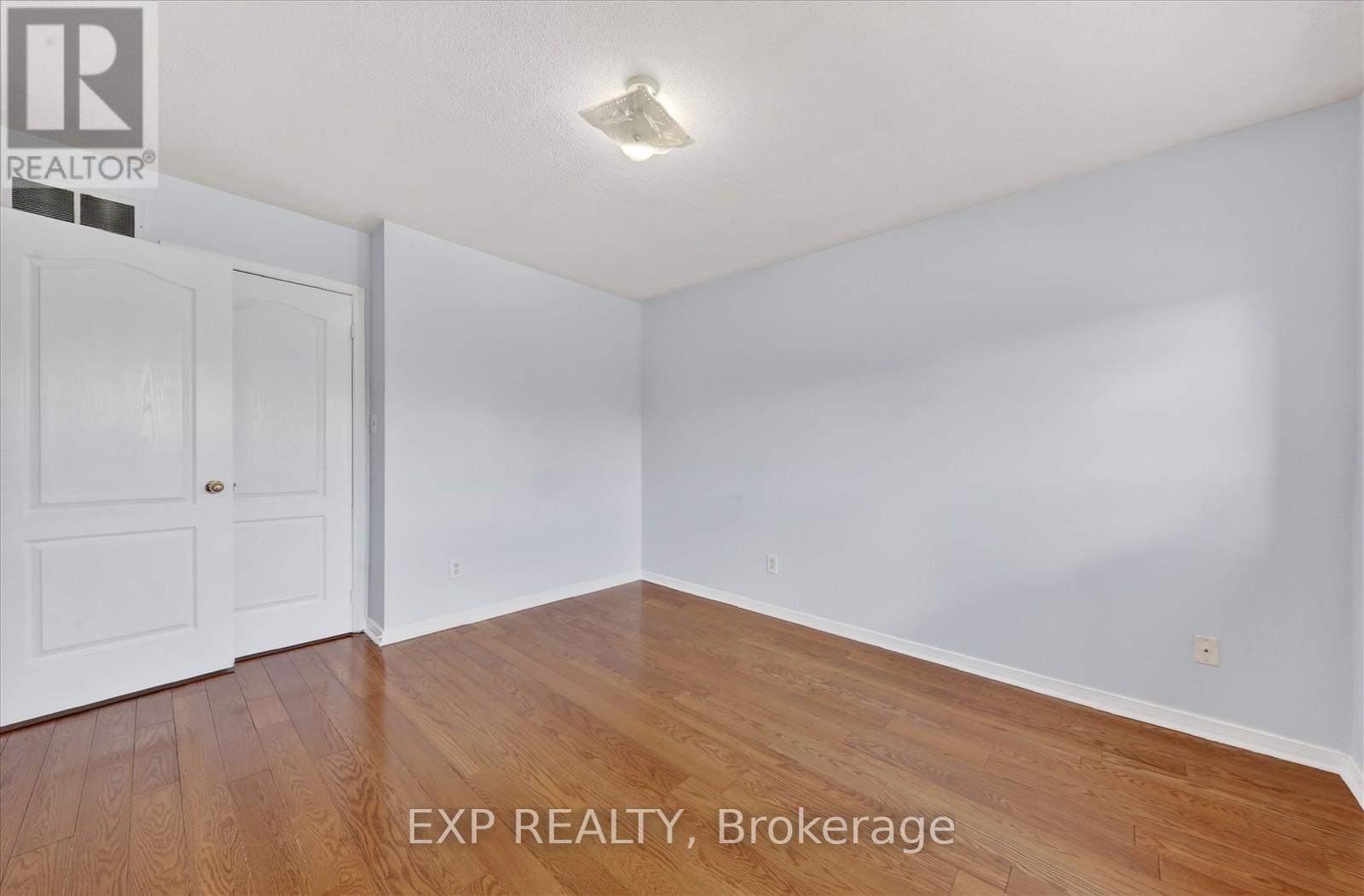 31 Cobblehill Crescent, Brampton, Ontario  L6P 2M4 - Photo 26 - W12958154