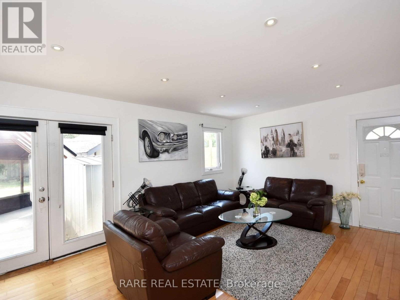 15 Eastern Avenue, Brampton (Queen Street Corridor), Ontario  L6W 1X5 - Photo 10 - W12958166