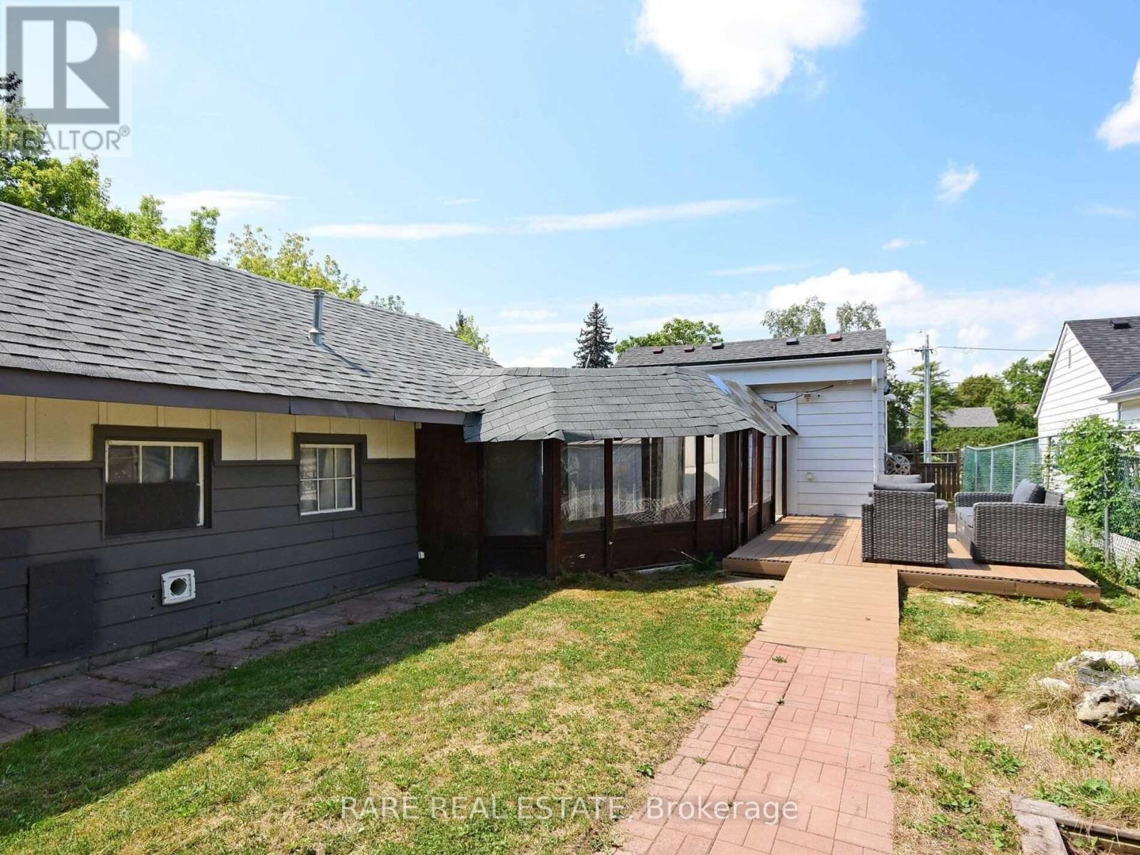 15 Eastern Avenue, Brampton (Queen Street Corridor), Ontario  L6W 1X5 - Photo 25 - W12958166