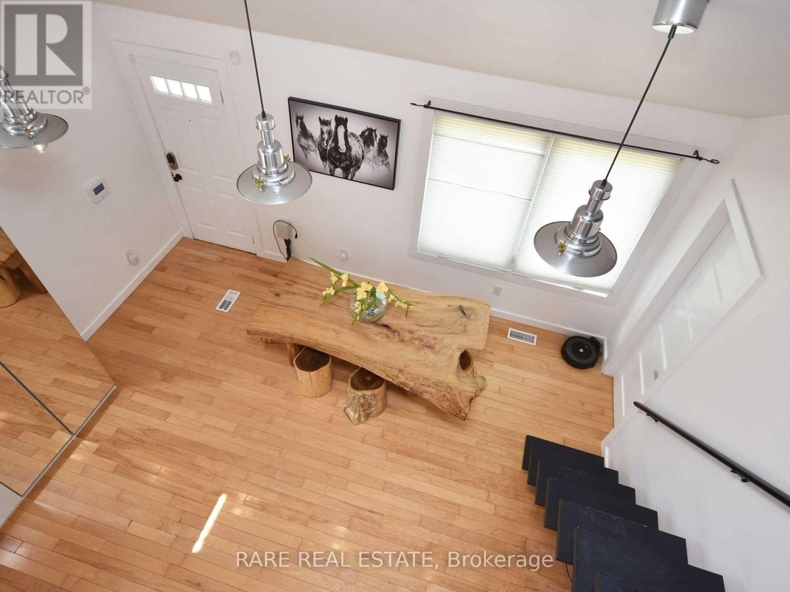 15 Eastern Avenue, Brampton (Queen Street Corridor), Ontario  L6W 1X5 - Photo 3 - W12958166