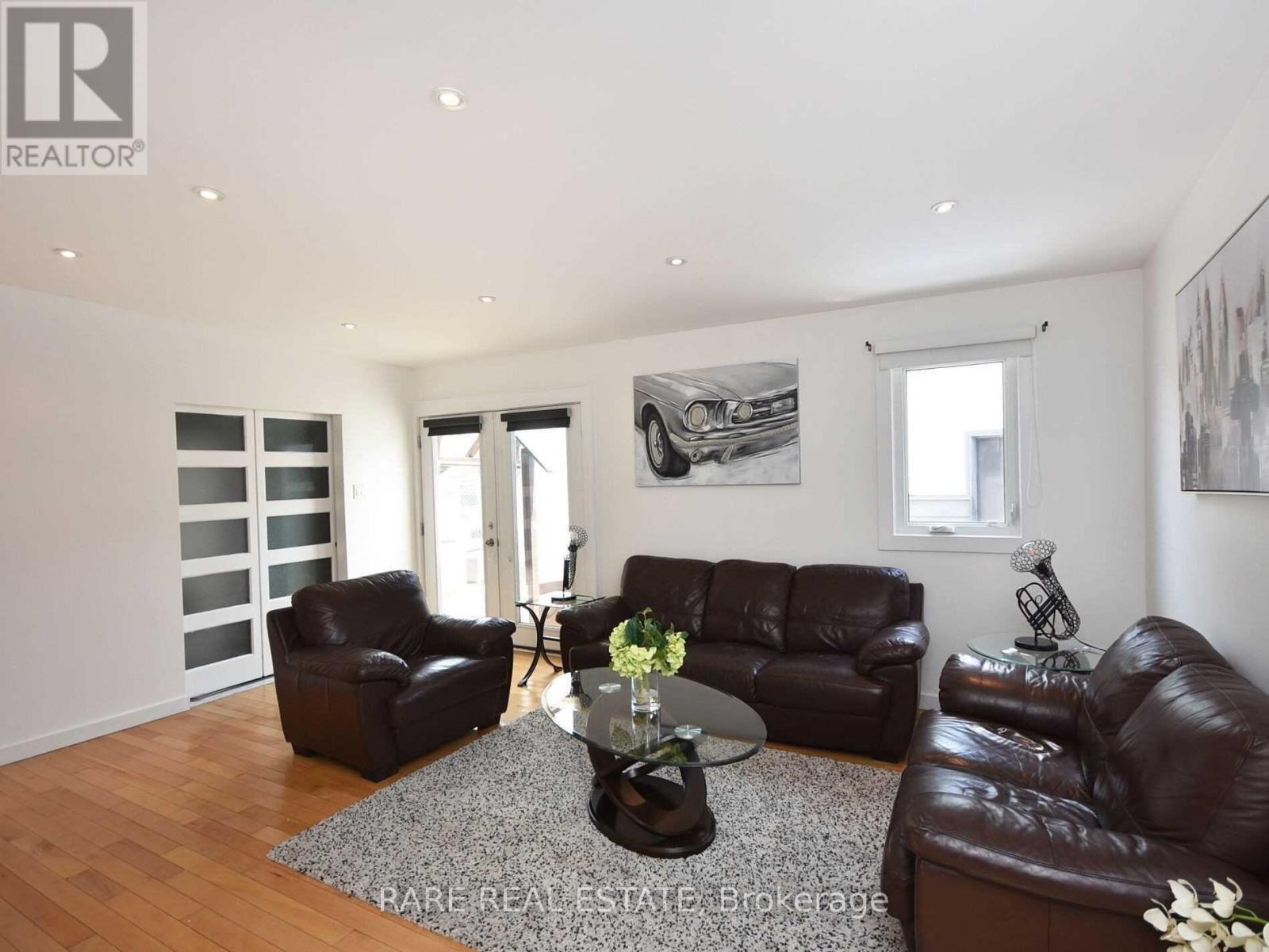 15 Eastern Avenue, Brampton (Queen Street Corridor), Ontario  L6W 1X5 - Photo 8 - W12958166