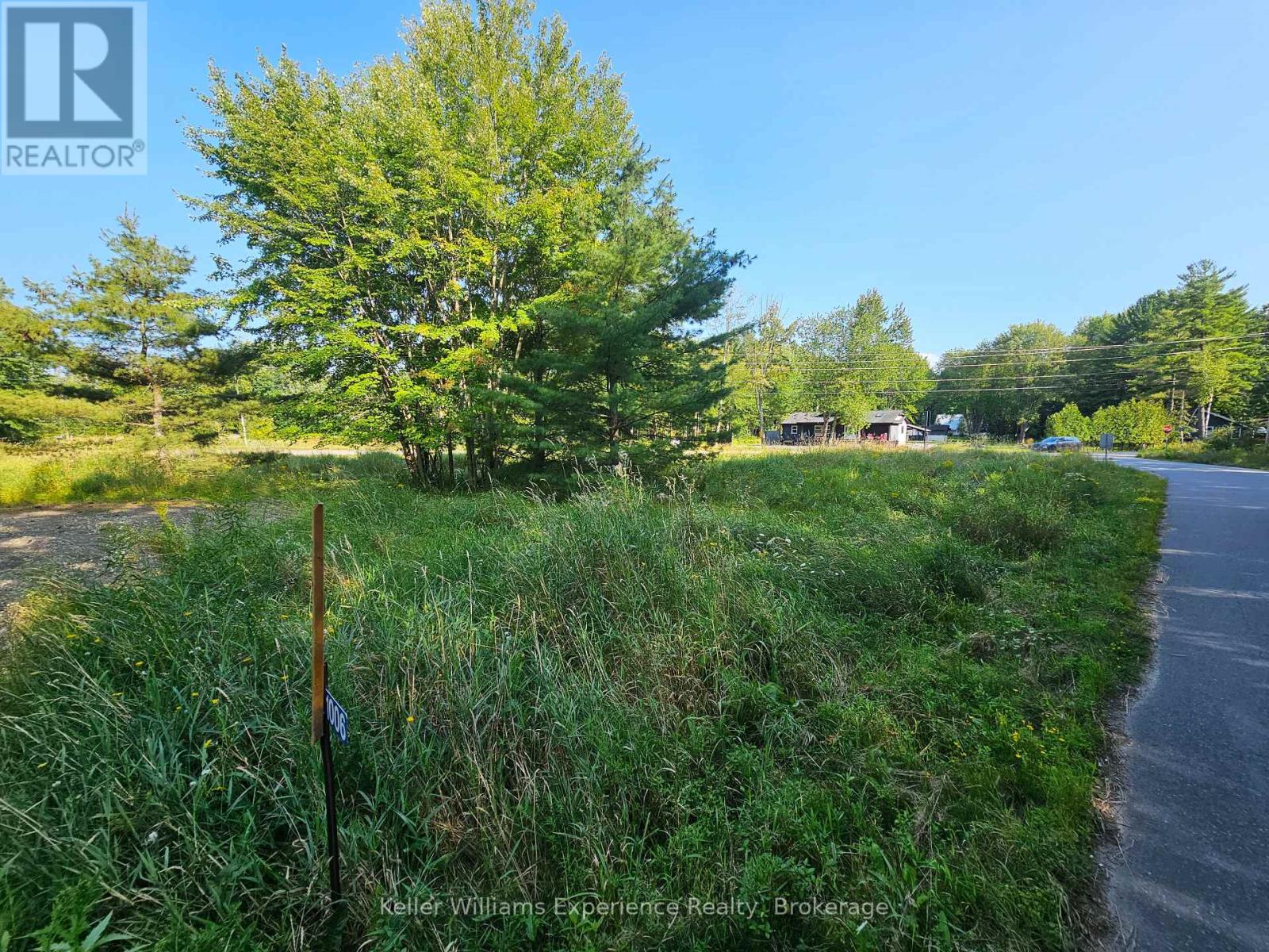 1006 Bowyers Beach Road, Bracebridge, Ontario P1L 1W8 - Photo 3 - X12949312